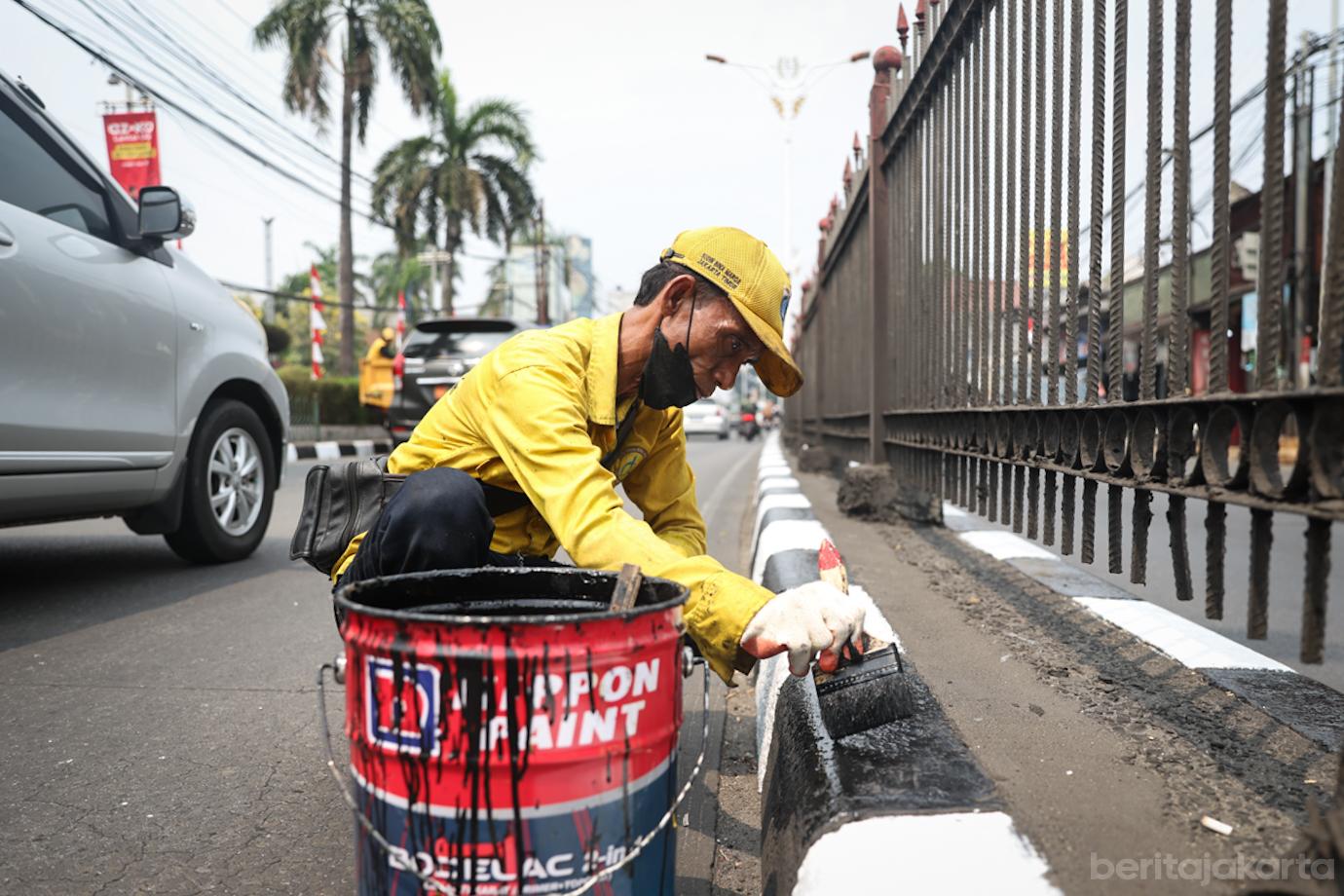 Trotoar Jalan Raya Bogor 6