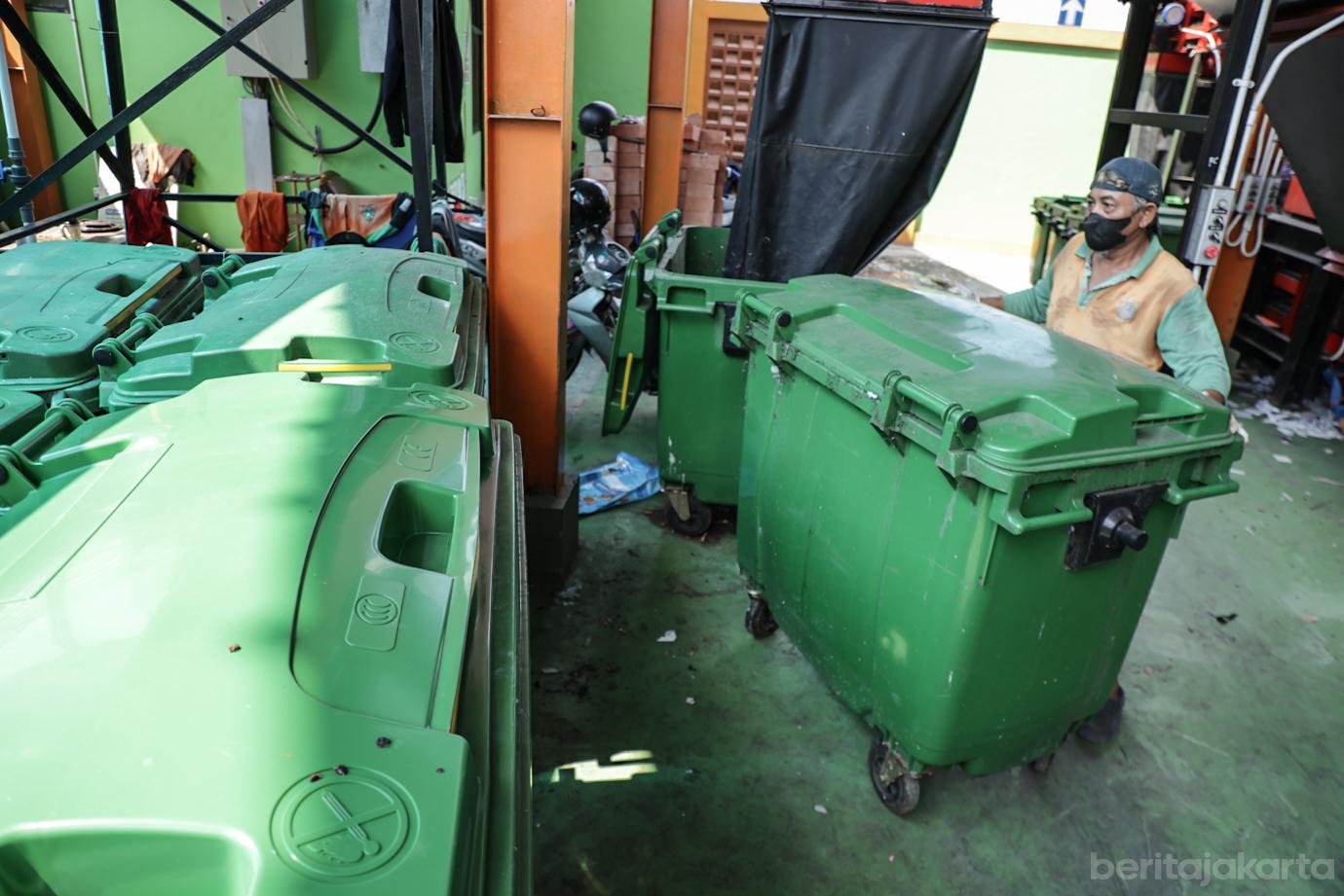 Optimalisasi Pengolahan Sampah di TPS 3R Tanah Sereal 6