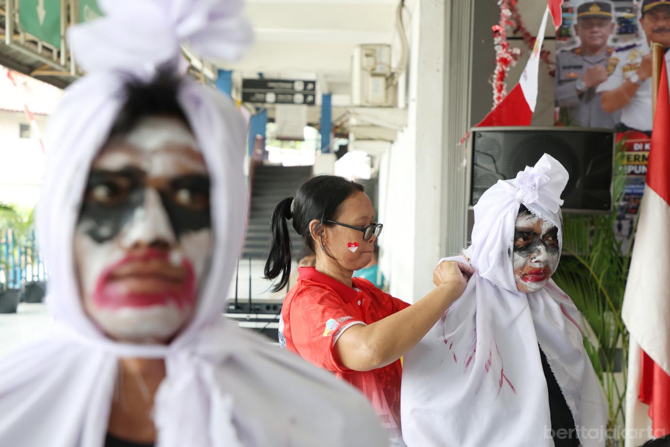 6.Lomba Kemerdekaan di Terminal Kampung Rambutan