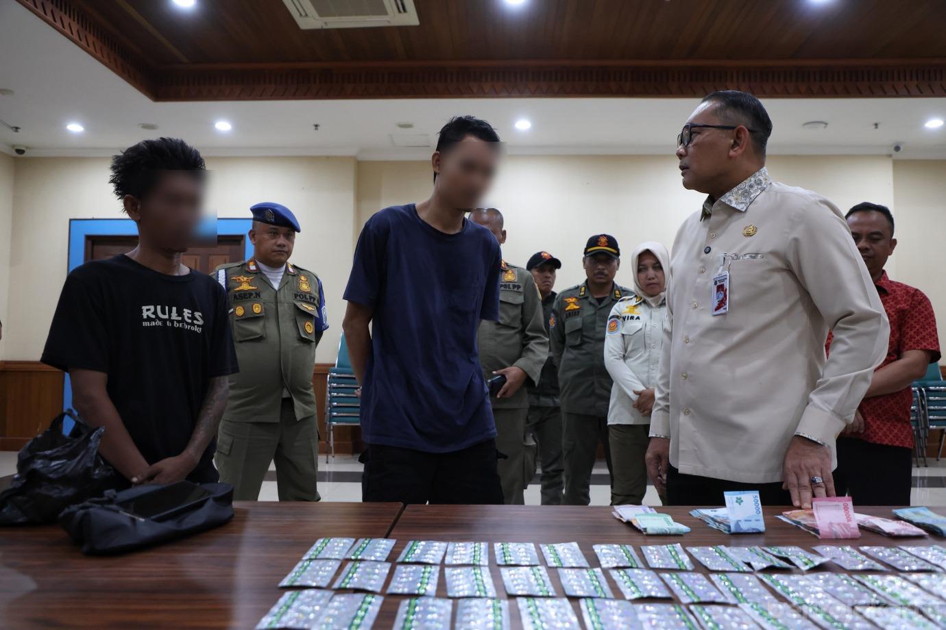 7.Satpol PP Jakarta Pusat Razia Pengedar Tramadol