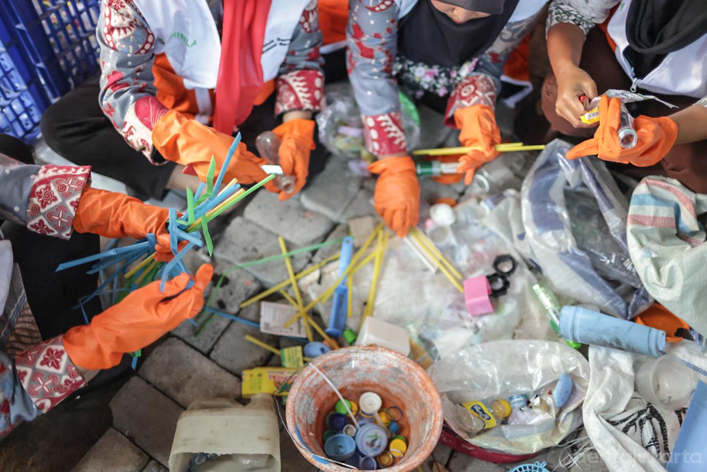 Melihat Hasil Karya dari Bank Sampah Sakura Pulau Untung Jawa 2