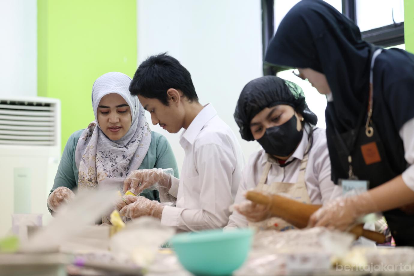 4.20 Peserta Penyandang Disabilitas Ikuti Pelatihan Bakery
