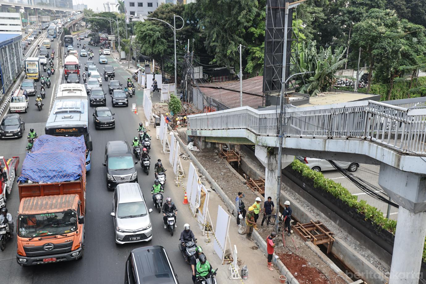 Revitalisasi Trotoar Gatot Subroto Sisi Utara 6