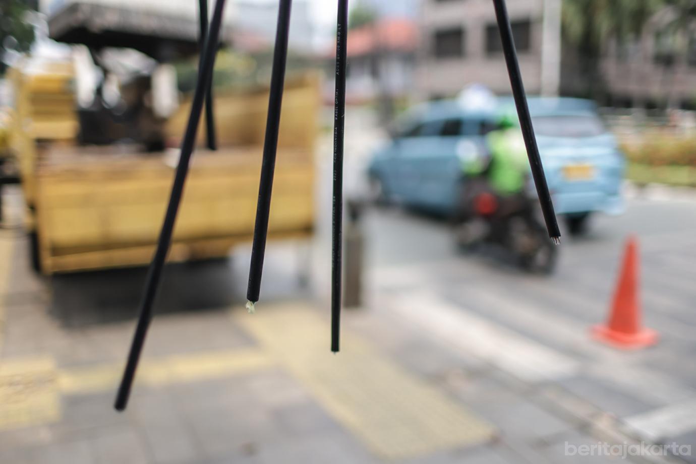 Penertiban Kabel Utilitas di Jalan Proklamasi Jakpus 5