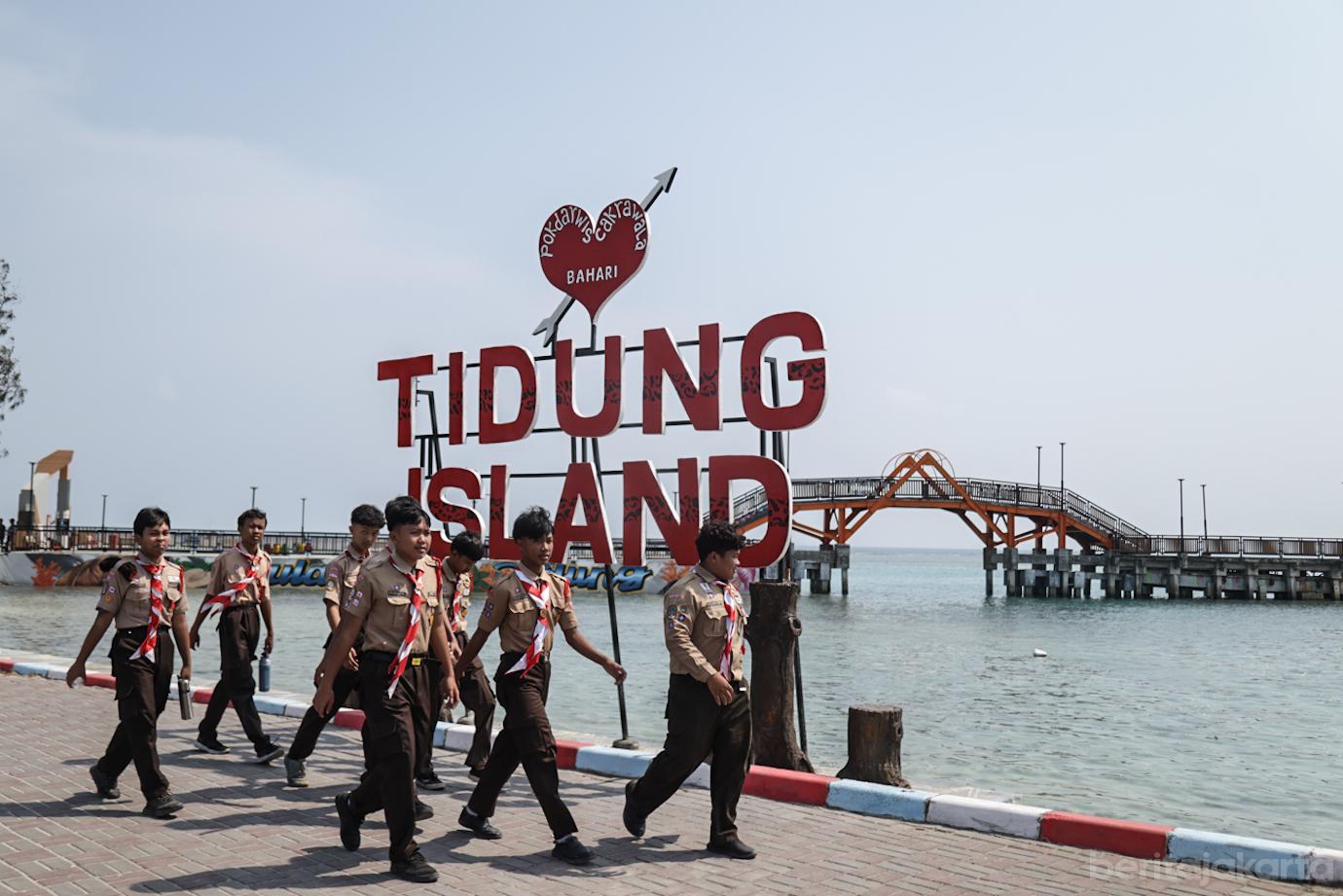 Rano Karno Tinjau Pariwisata dan Ekonomi di Pulau Tidung 1