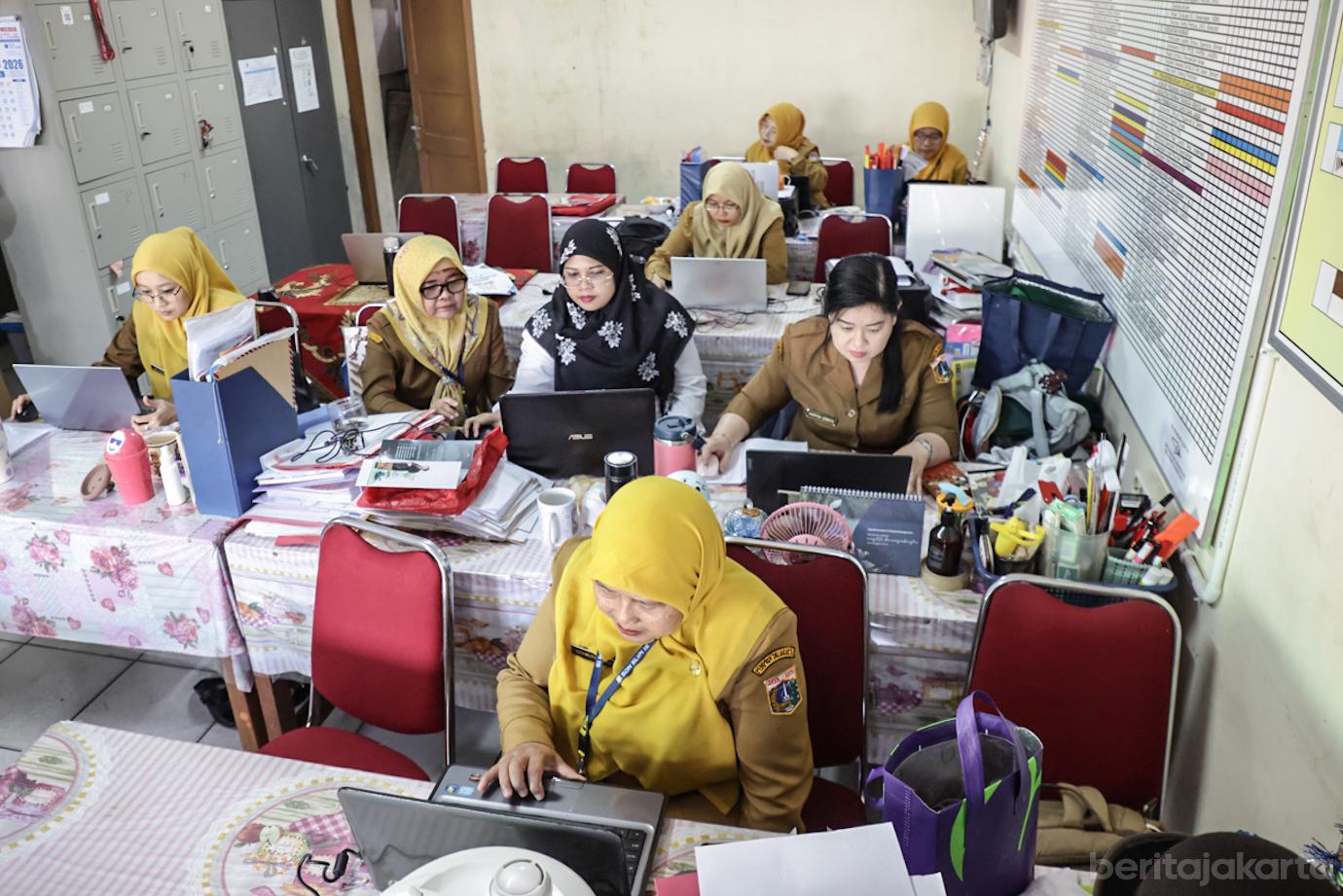 SDN Slipi 15 Terapkan Pembelajaran Jarak Jauh Dampak Sebaran Abu Vulkanik 4