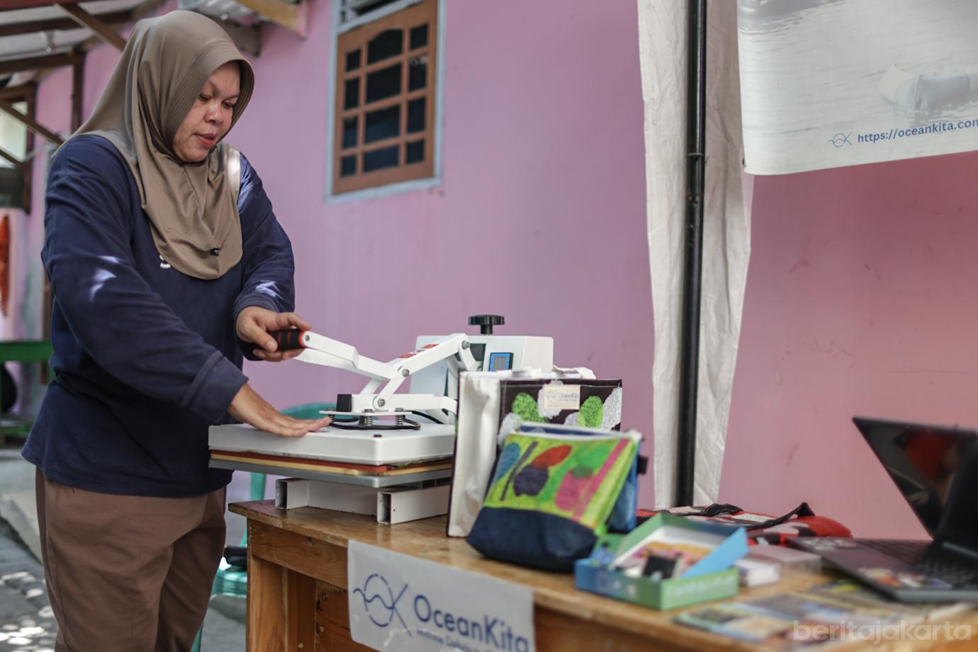 Melihat Hasil Karya dari Bank Sampah Sakura Pulau Untung Jawa 3