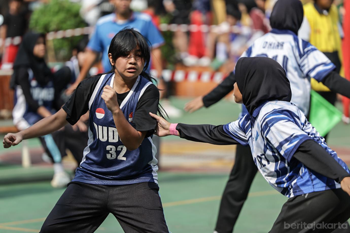 Adu Ketangkasan Pelajar SD dan SMP di Keujaran Hadang Jakarta Barat 9