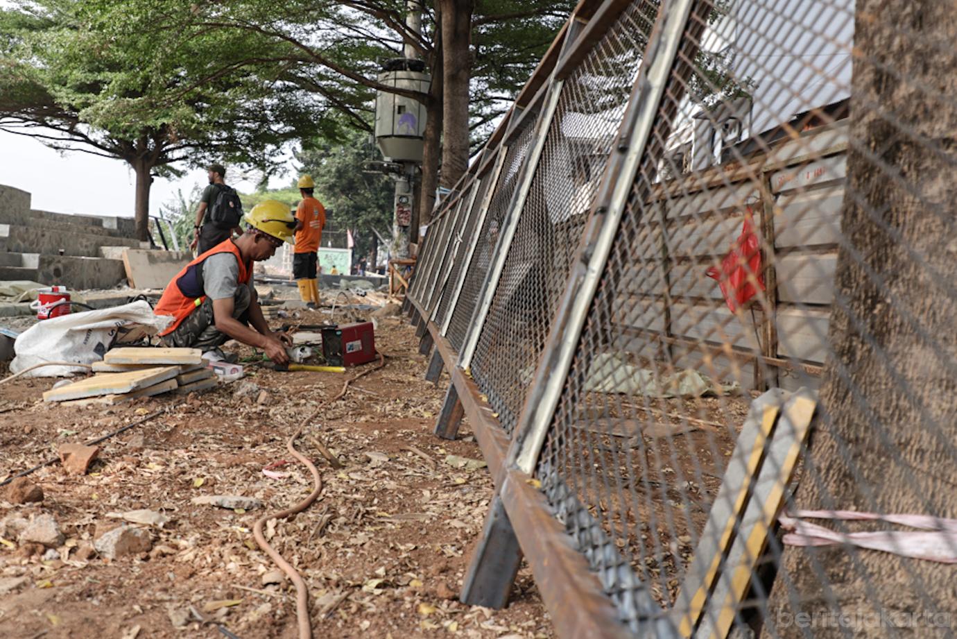 Pemkot Jakpus Bangun Bantaran BKB Menjadi Taman Bermain 6
