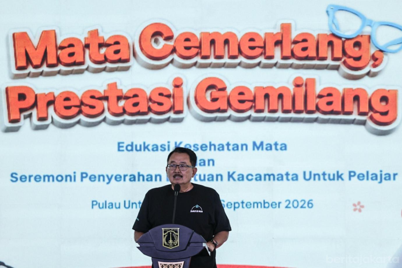 2 1.000 Pelajar di Kepulauan Seribu dan Jakut Terima Bantuan Kacamata 2