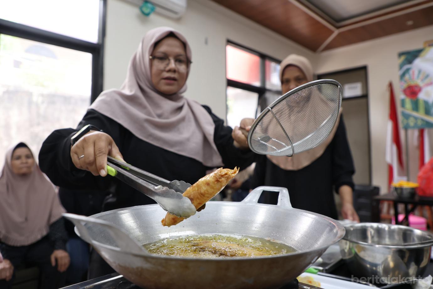 9.Sudinsos Jaksel Gelar Pelatihan UEP bagi Keluarga Miskin dan Penyandang Disabilitas