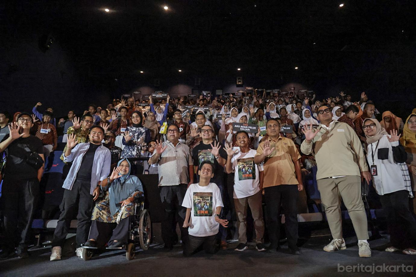 Rano Karno Hadiri Nonton Bareng Film Istimewa 6
