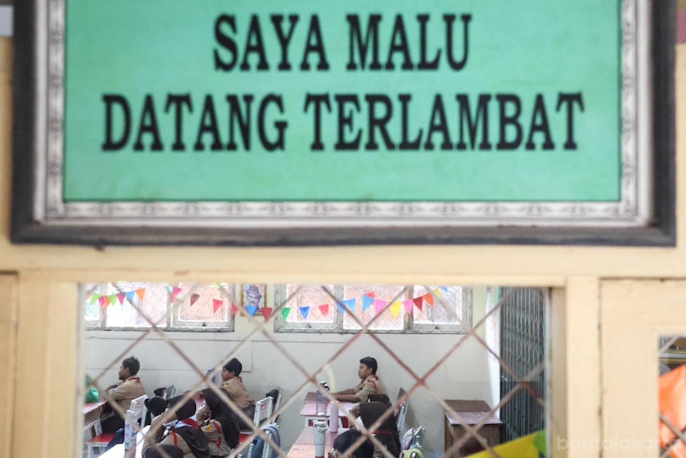 Sekolah masuk 4