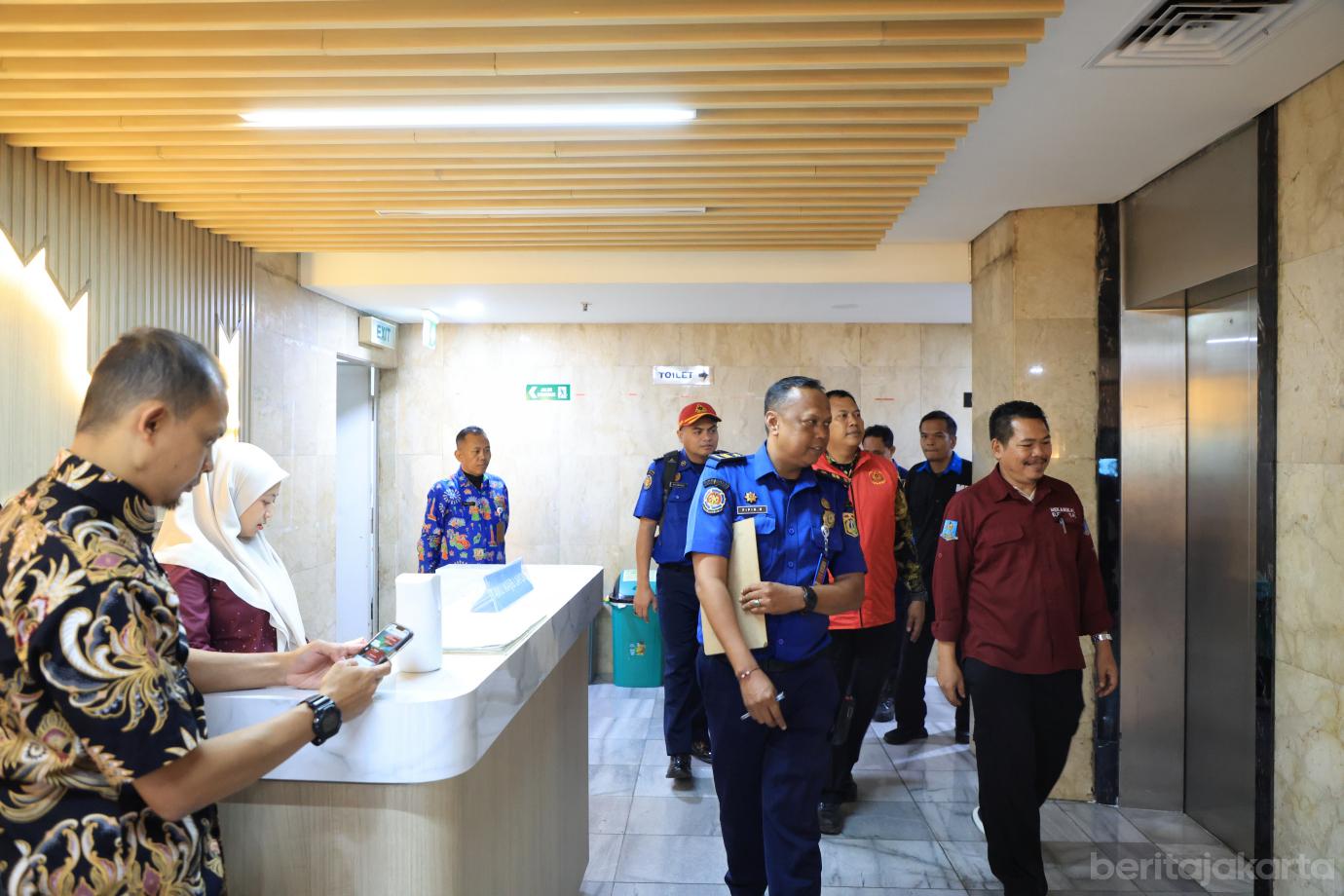 6.Gulkarmat DKI Lakukan Pengawasan Rutin di Kantor Wali Kota Jaktim
