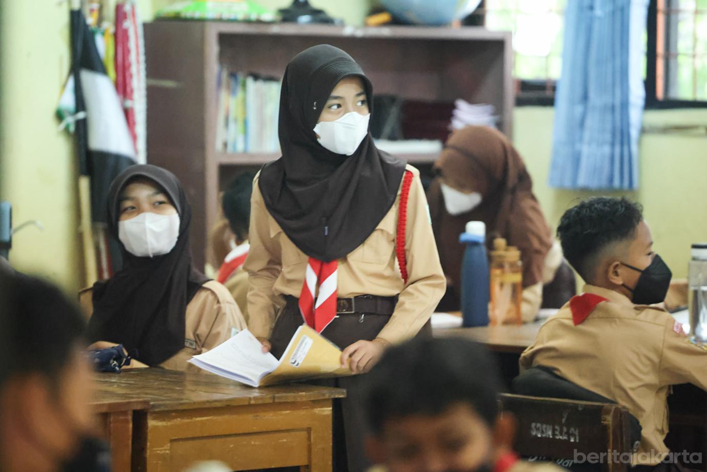 Sekolah masuk 1