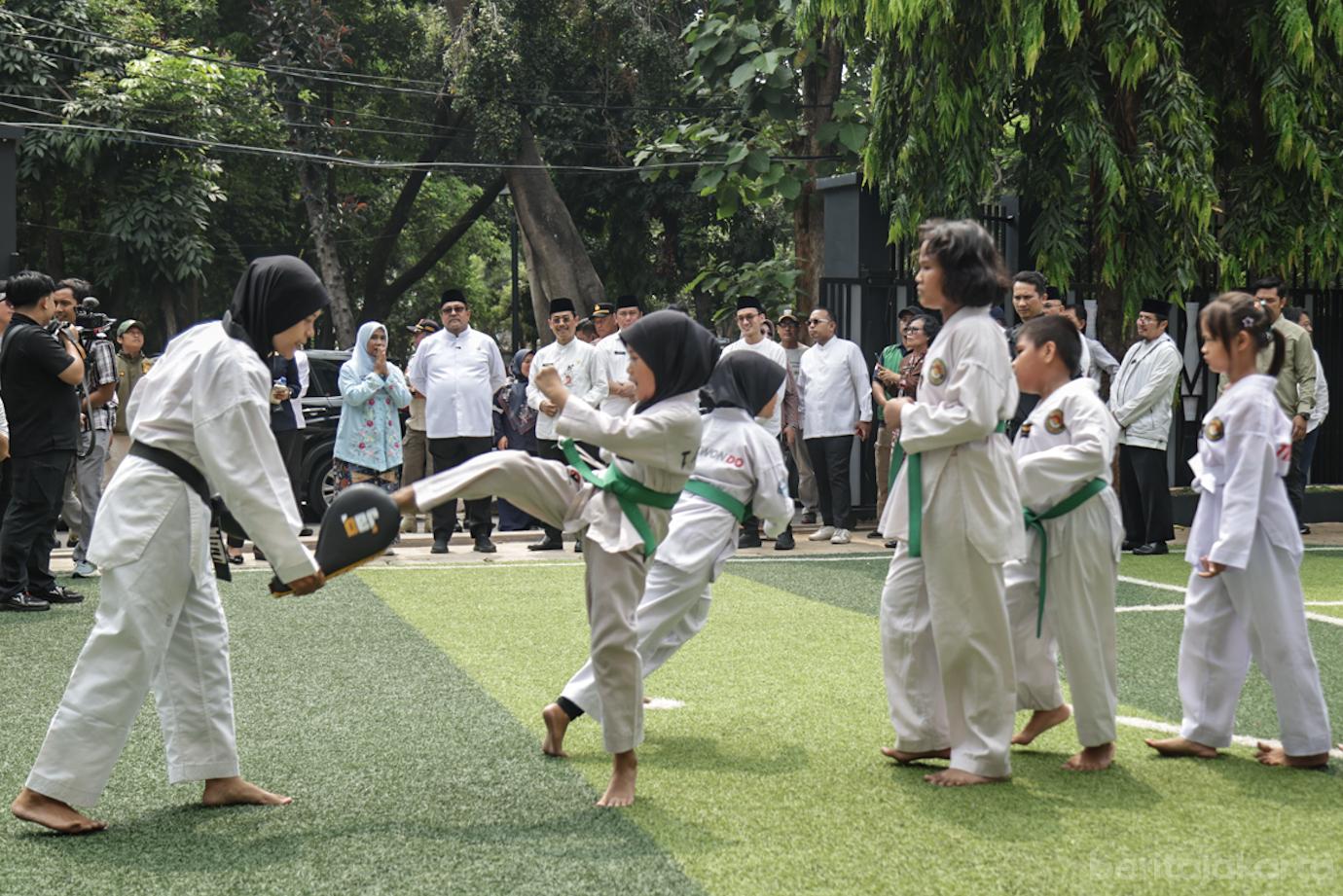 Rano Karno Tinjau Hasil Rehabilitasi 3 Sekolah di Jakarta Selatan 1