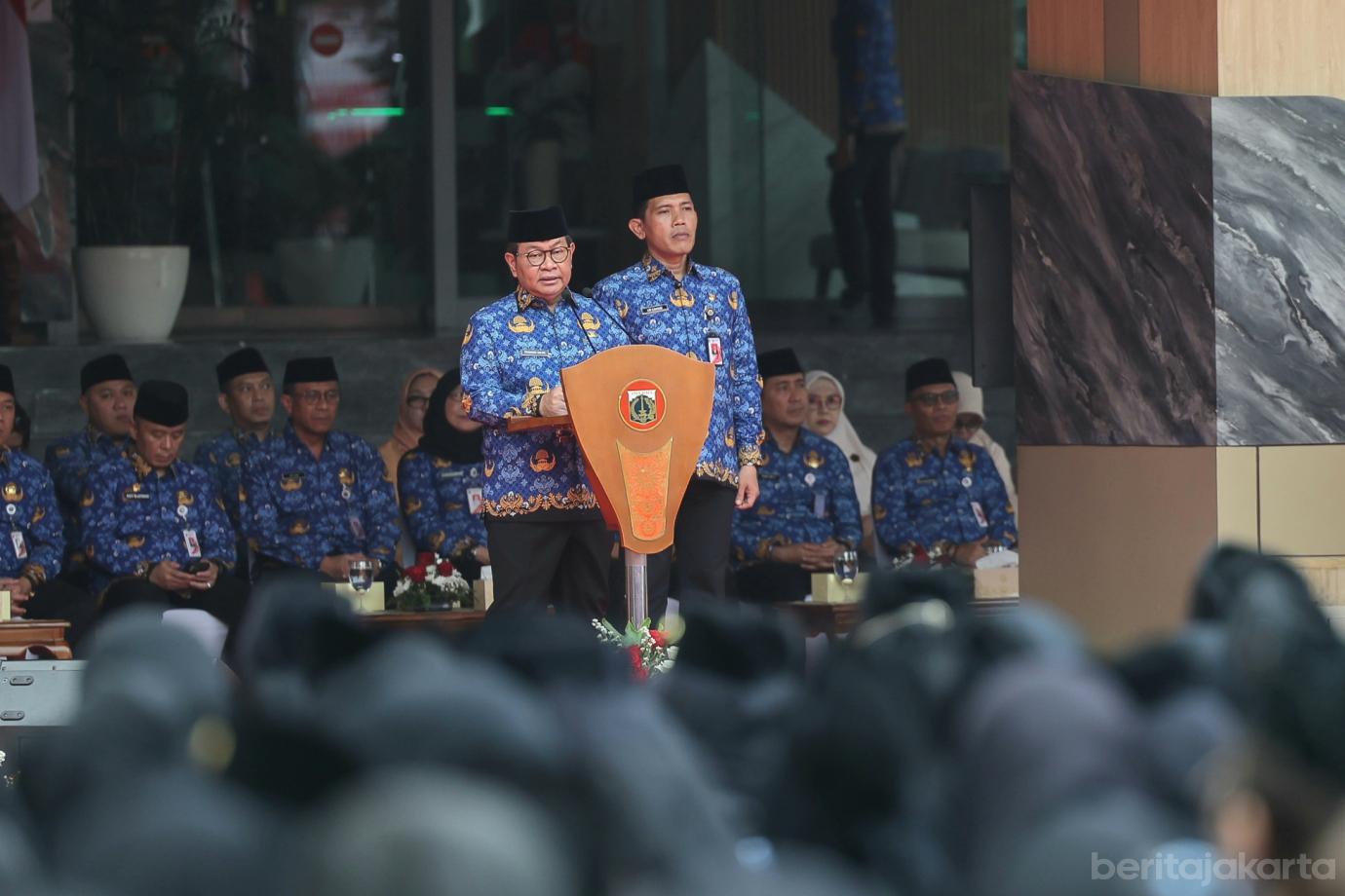 5Penyerahan bantuan pemutihan ijazah tahap II tahun 2026 kepada 2.810 warga