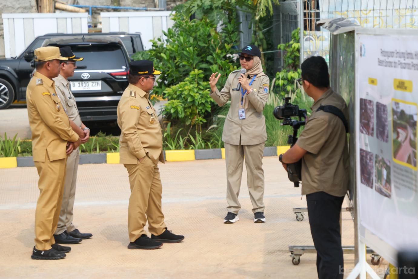 1 pram resmikan 2 embung