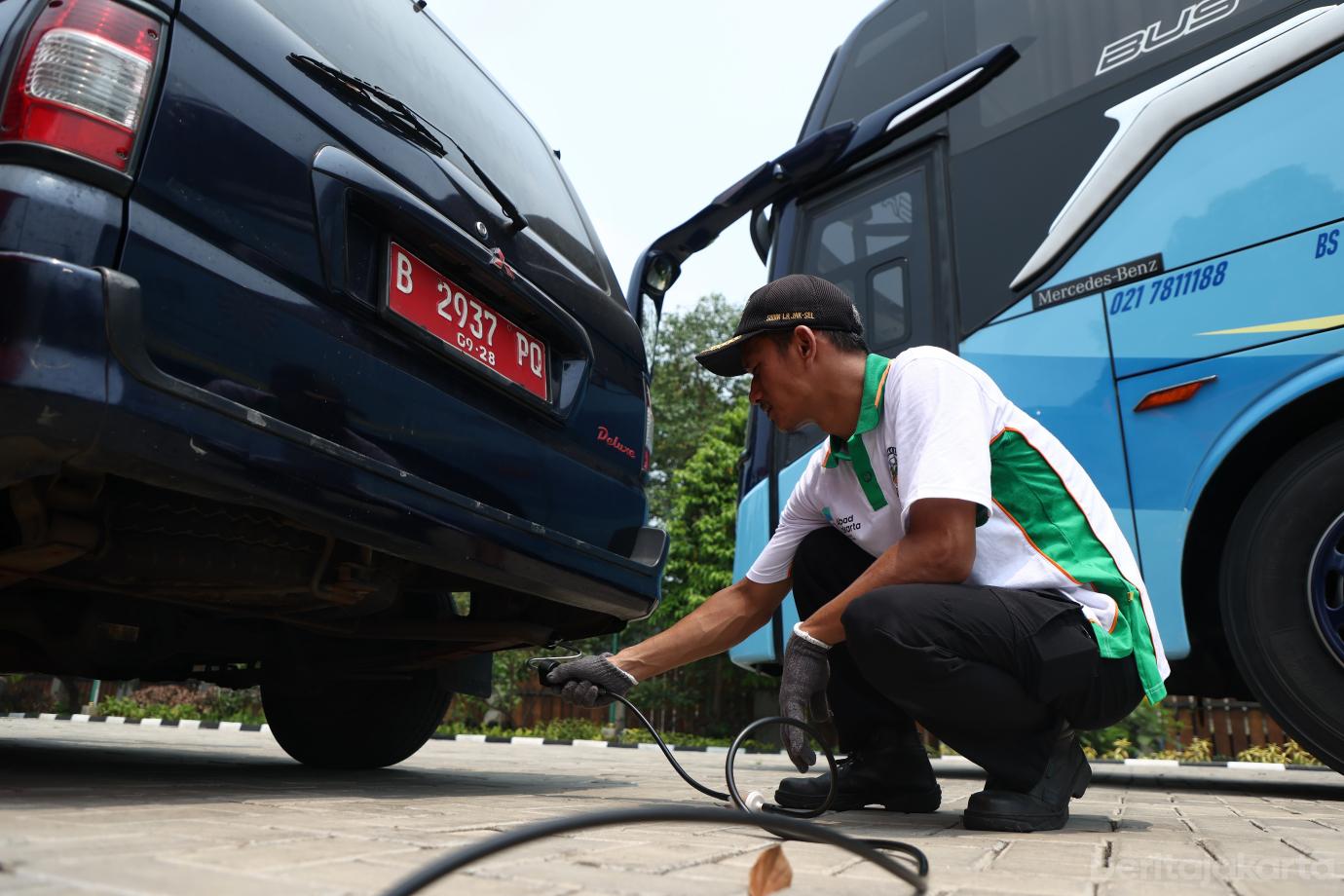 3.39 Kendaraan Lulus Uji Emisi Gratis di Setu Babakan