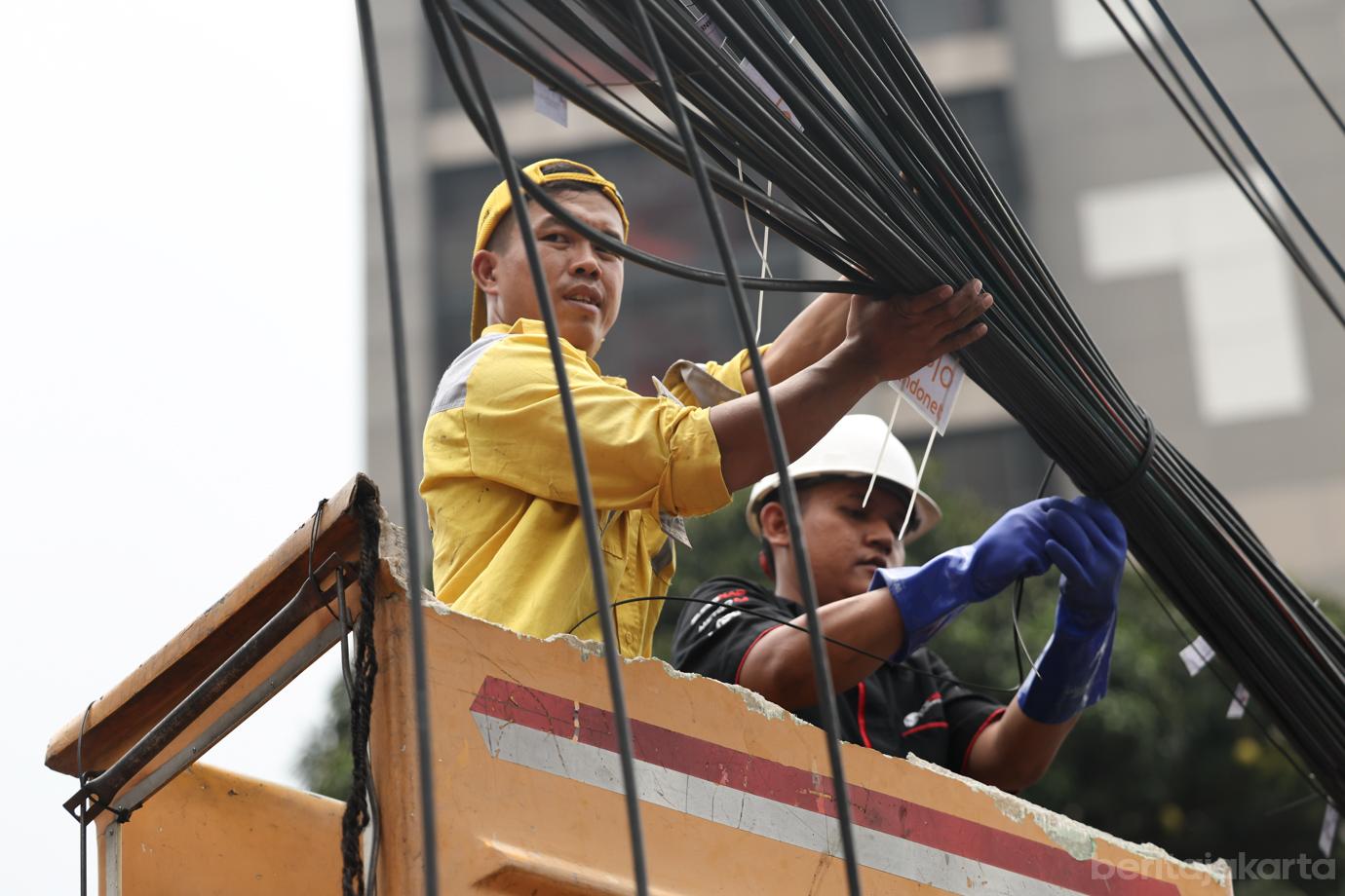 Penertiban Kabel Duren Tiga 3