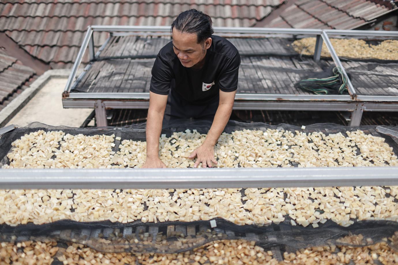 Melihat Produksi Kerupuk Kulit Jakarta yang Mendunia 5