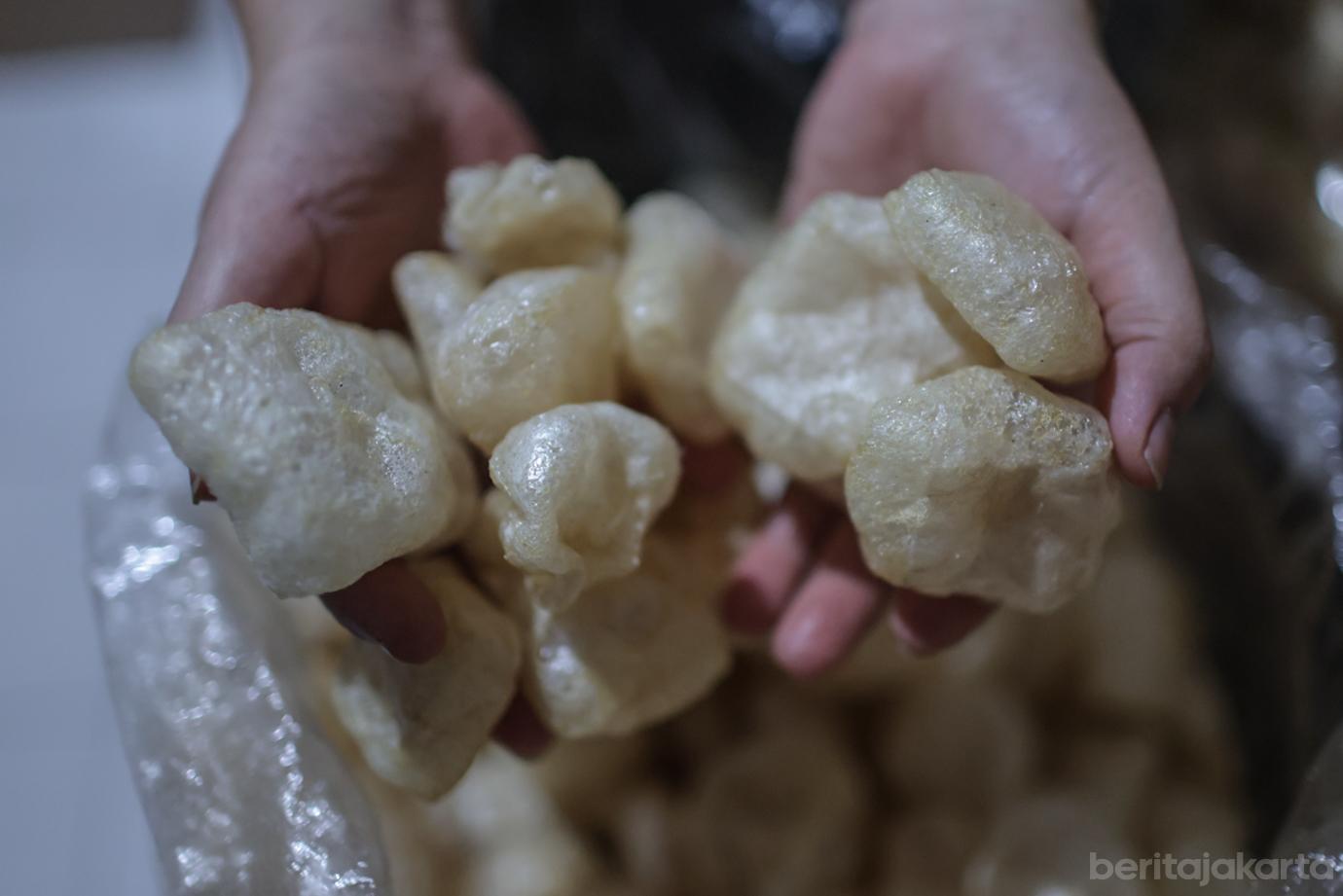 Melihat Produksi Kerupuk Kulit Jakarta yang Mendunia 8