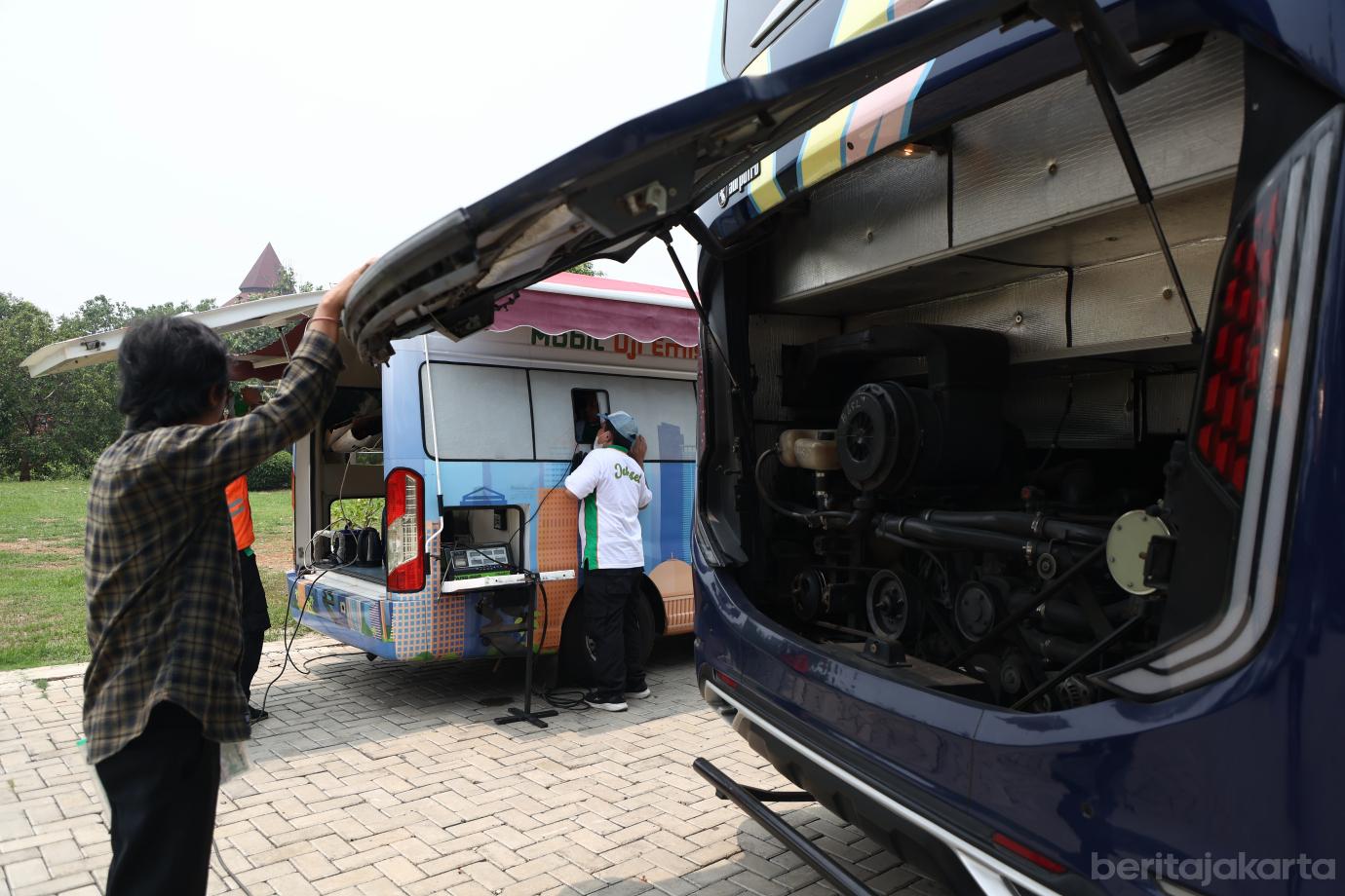 4.39 Kendaraan Lulus Uji Emisi Gratis di Setu Babakan