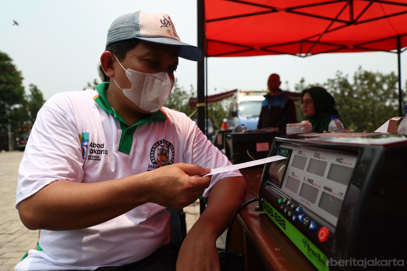 8.39 Kendaraan Lulus Uji Emisi Gratis di Setu Babakan