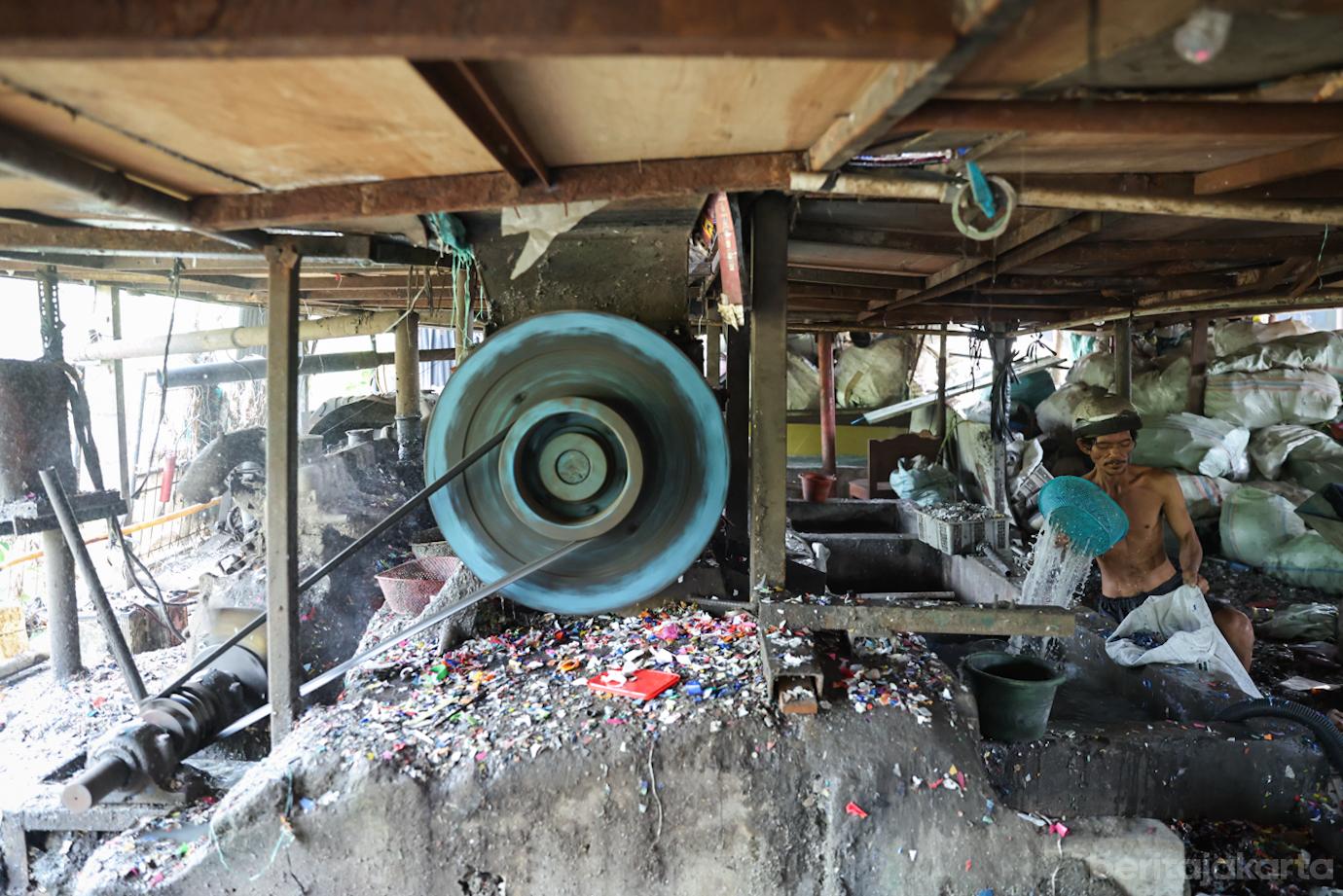 Pencacahan Plastik 6