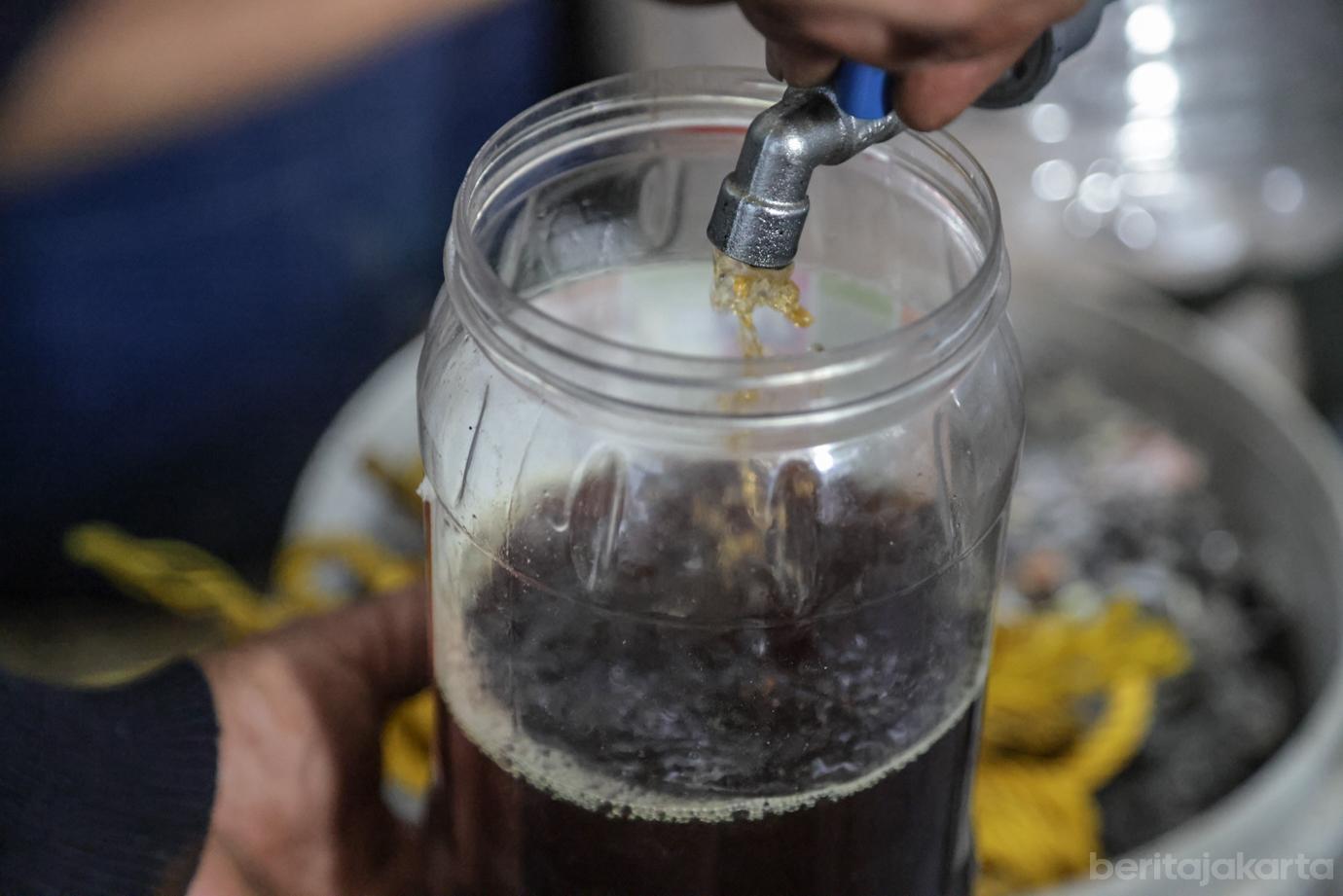 Warga Karet Kuningan Sulap Sampah Plastik dan Styrofoam Jadi Bahan Bakar Alternatif 3