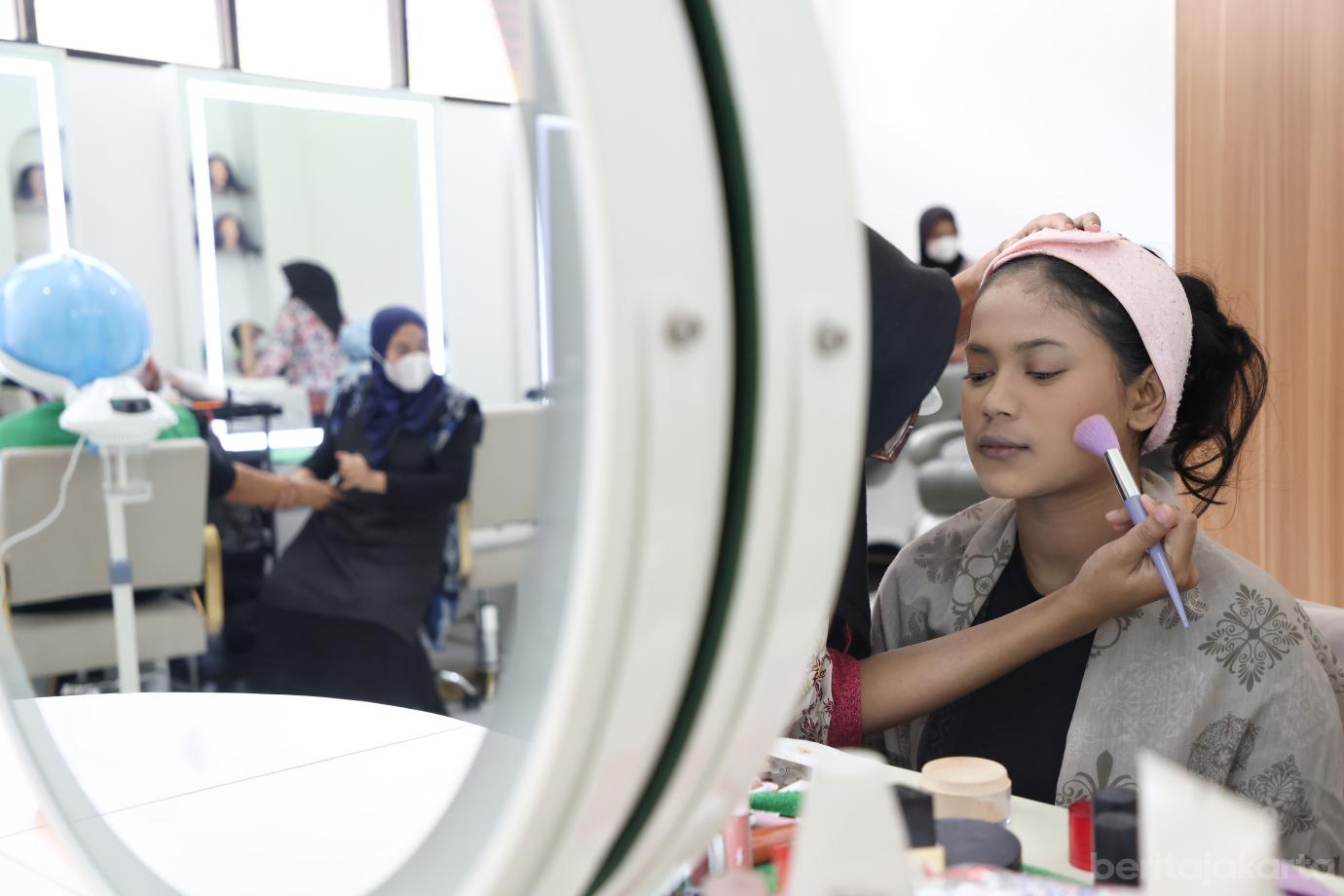 6.Peserta Pelatihan PPKD Jaktim Praktik Langsung ke Masyarakat