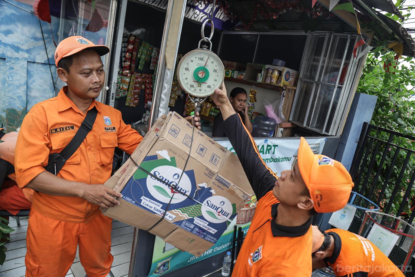 Kelurahan Tangki Manfaatkan Bank Sampah Tankimart untuk Tukar Limbah Jadi Sembako 2
