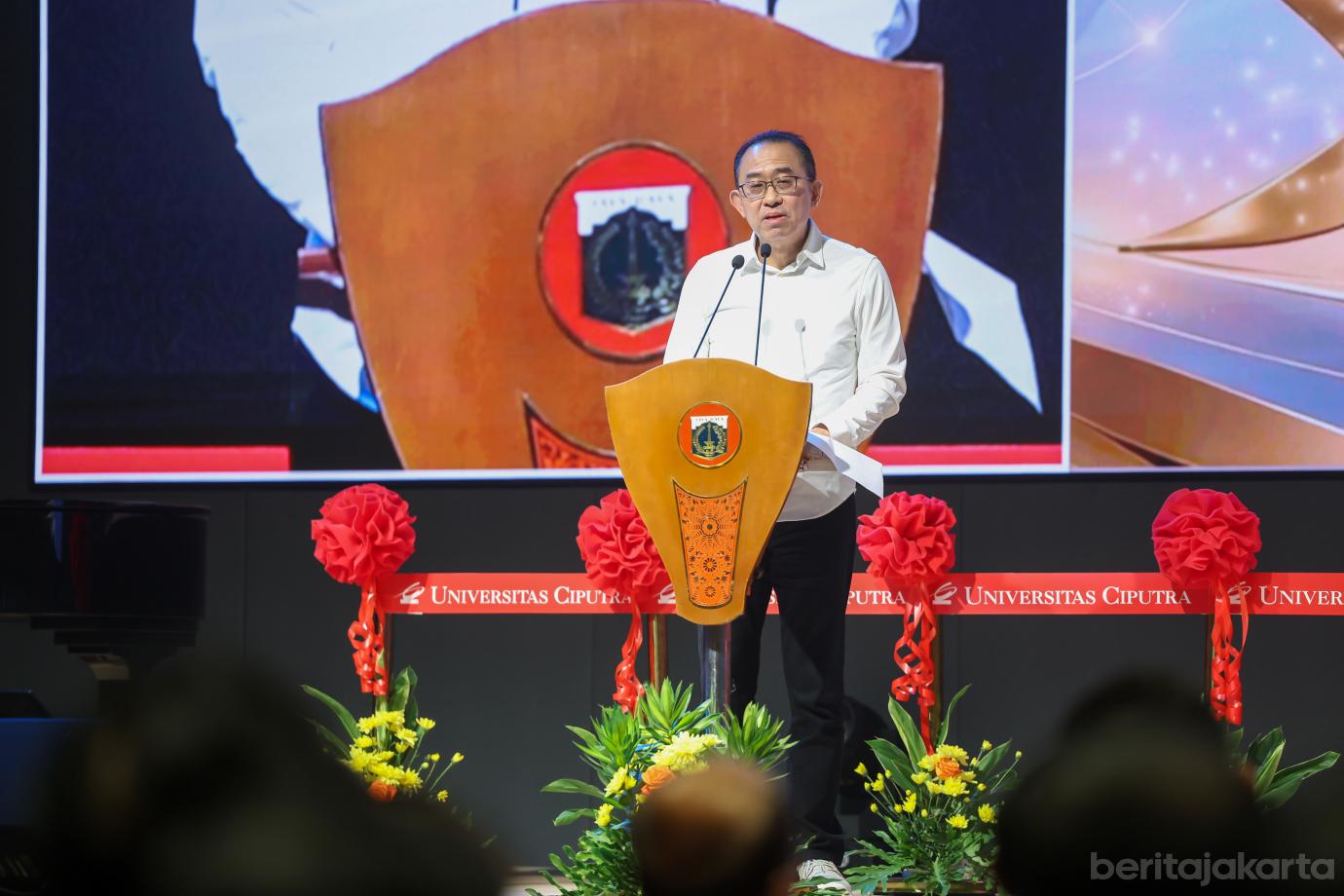 2 universitas ciputra
