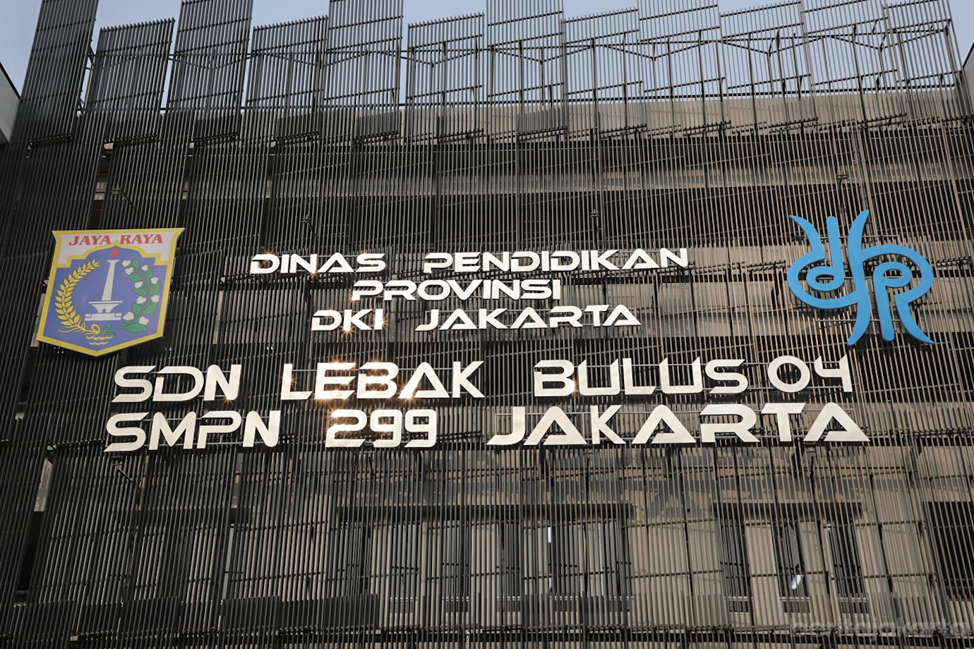 Rano Karno Tinjau Hasil Rehabilitasi 3 Sekolah di Jakarta Selatan 3