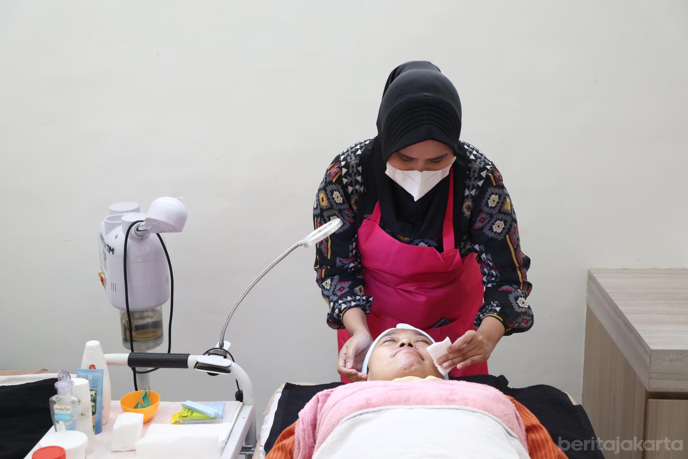 4.Peserta Pelatihan PPKD Jaktim Praktik Langsung ke Masyarakat