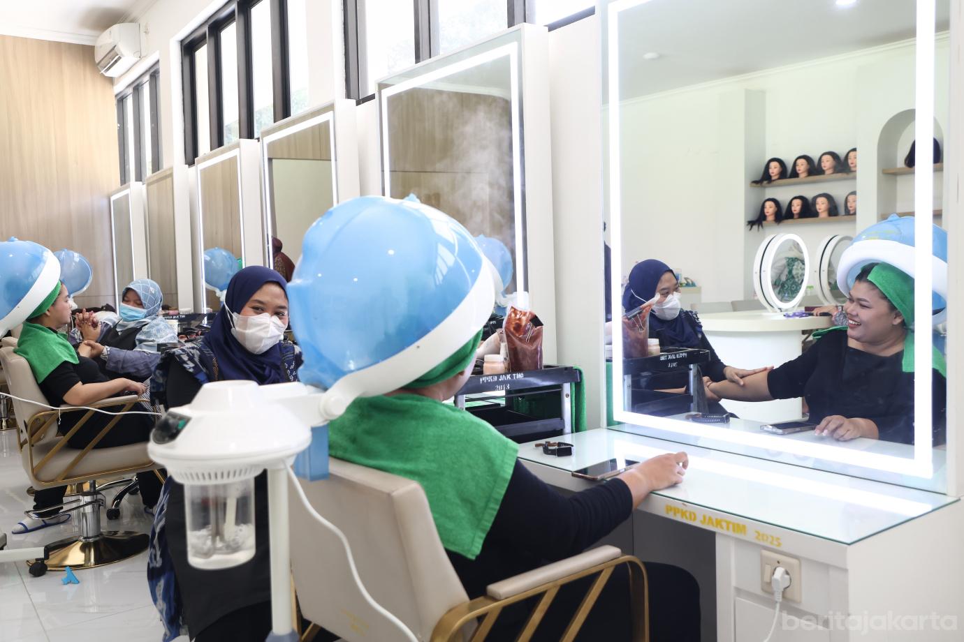 9.Peserta Pelatihan PPKD Jaktim Praktik Langsung ke Masyarakat