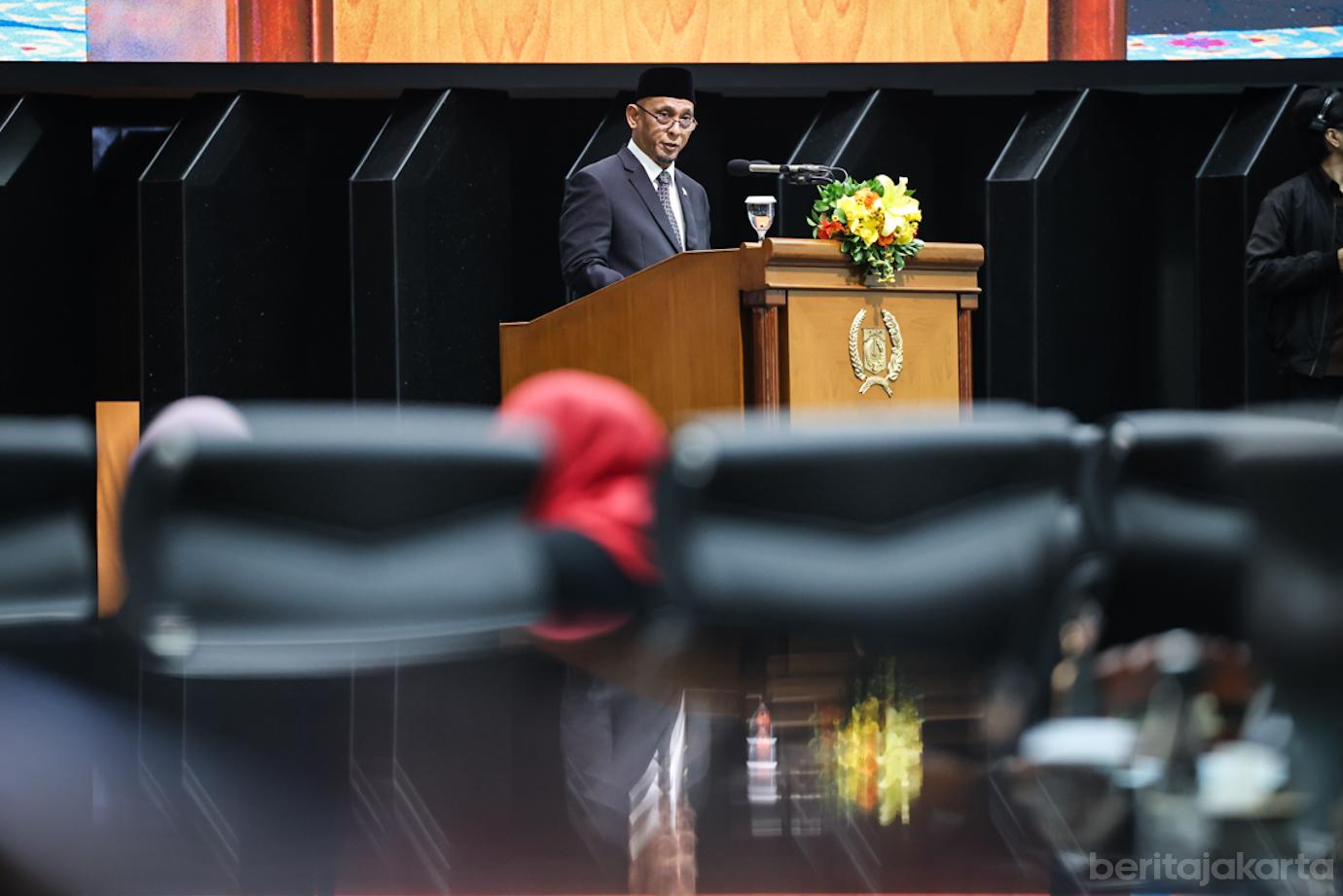 Wagub Paripurna Pandangan ranperda 4