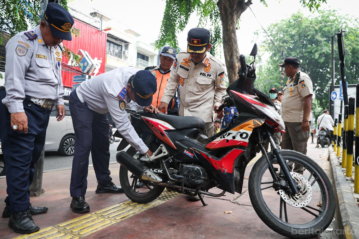 Rabu Tertib Cemput Timur 7