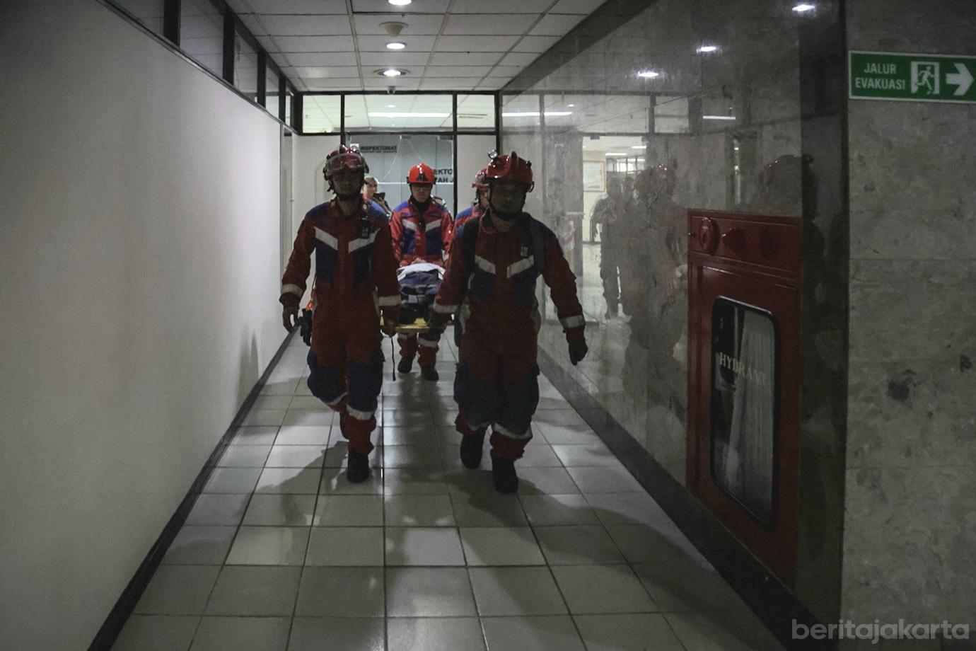 Simulasi Bencana Gempa Bumi di Kantor Walikota Jakarta Barat 5