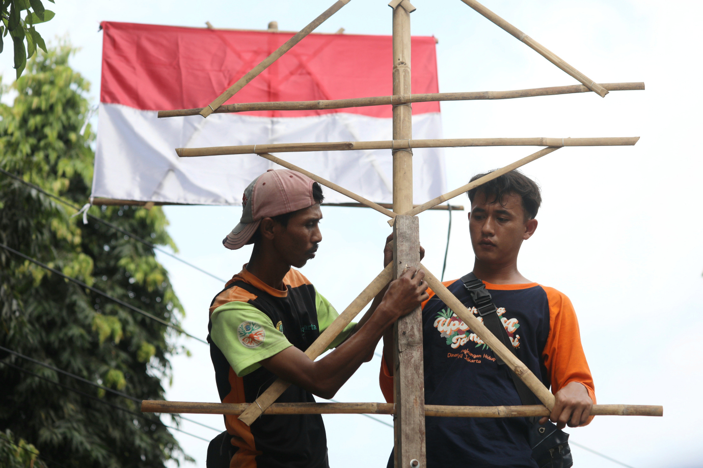 3 Kapal Phinisi dari Botol Bekas Karya Petugas UPS Taman Sari_3.jpg