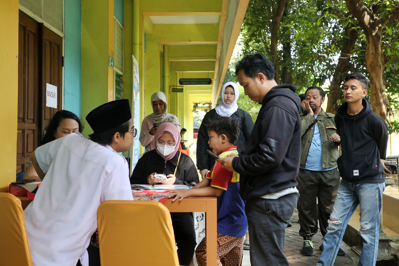 1.Posko SPMB di SMAN 70 Berjalan Optimal.jpg