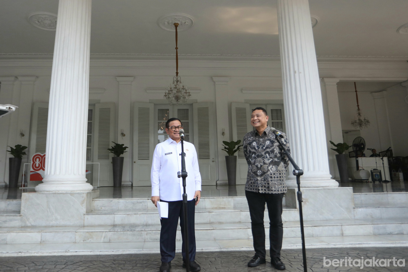 1 Pemprov DKI Jakarta Terima Ambulans Listrik dari Yayasan LINE_1.jpg