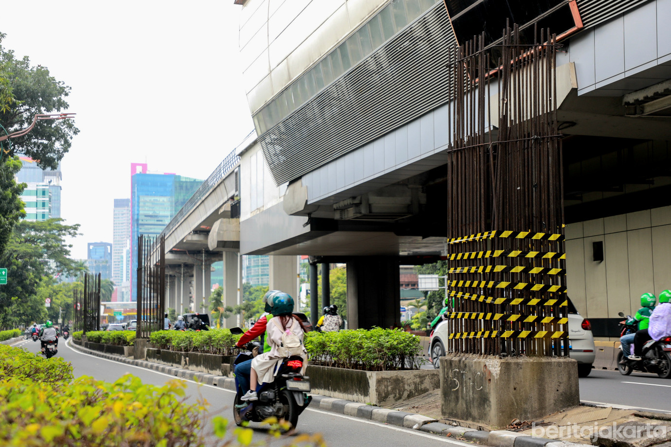 6-1gub monorel dibongkar.jpg