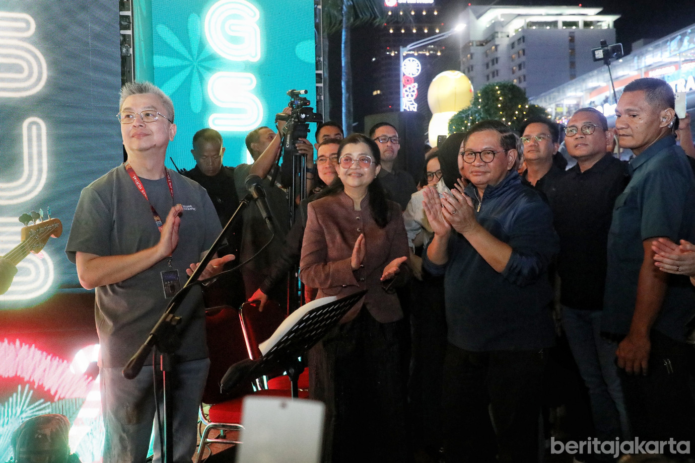 2.GUB-WAGUB Kunjungi Jakarta Light Festival.jpg