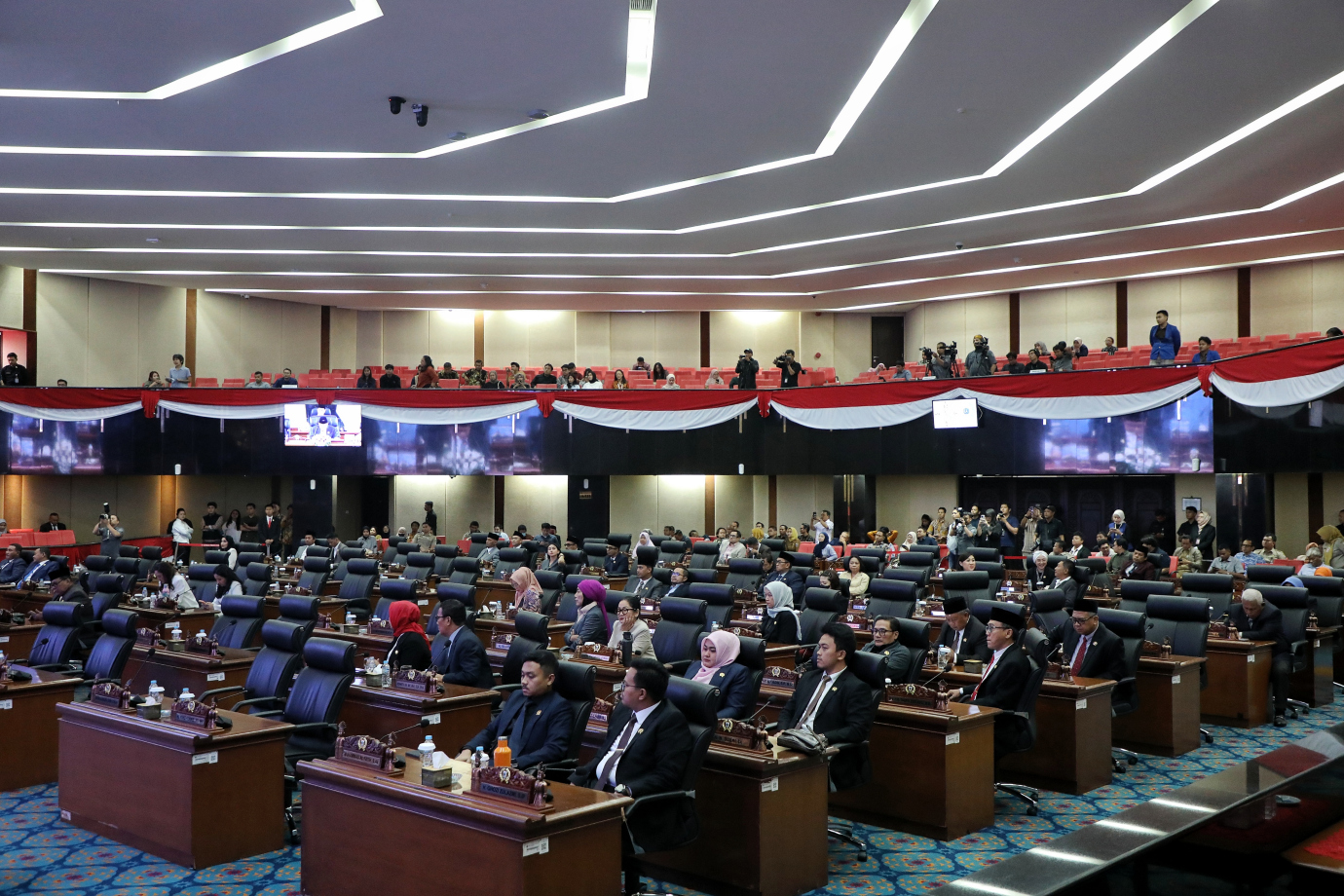 4.Gubernur Sampaikan Jawaban Atas Pandangan Fraksi-Fraksi.jpg