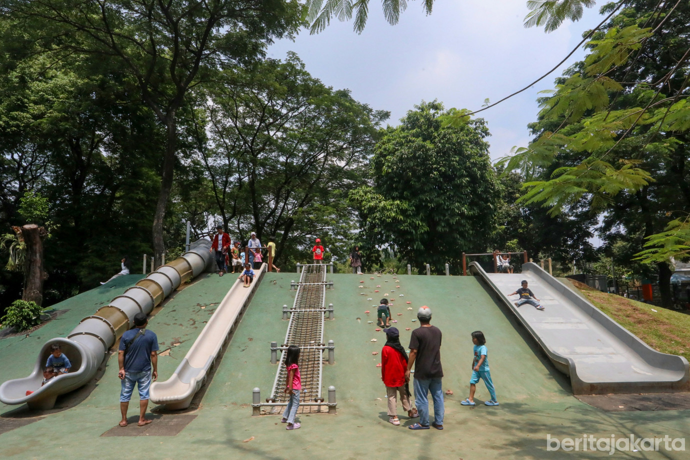 3 Libur Natal Tebet Eco Park Dipadati Warga Jakarta_3.jpg