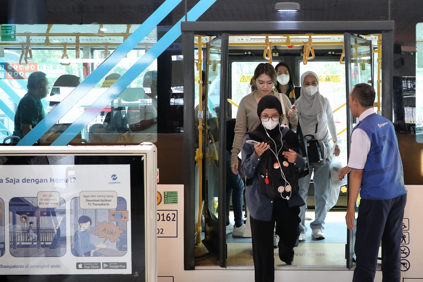 5.Pemprov DKI Gratiskan MRT, LRT dan Transjakarta.jpg
