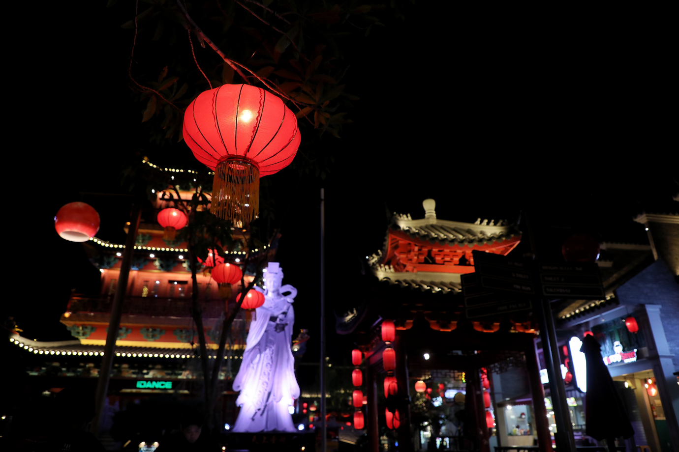 3.Old Shanghai Jadi Rekomendasi Tempat Habiskan Libur Hari Raya Imlek 2025-1.jpg