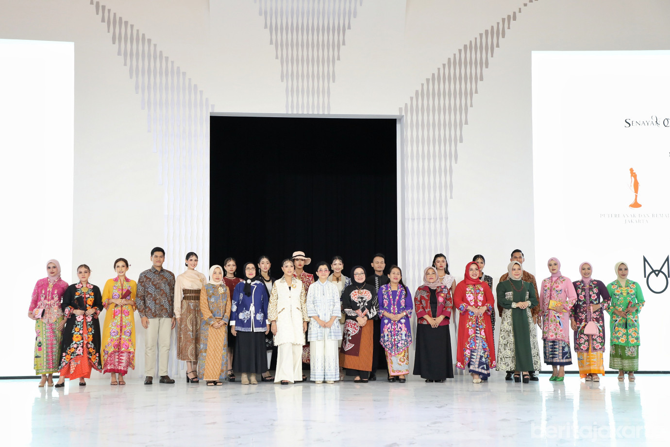8.Dekranasda DKI Ramaikan Senayan City Fashion Nation 19th Edition.jpg