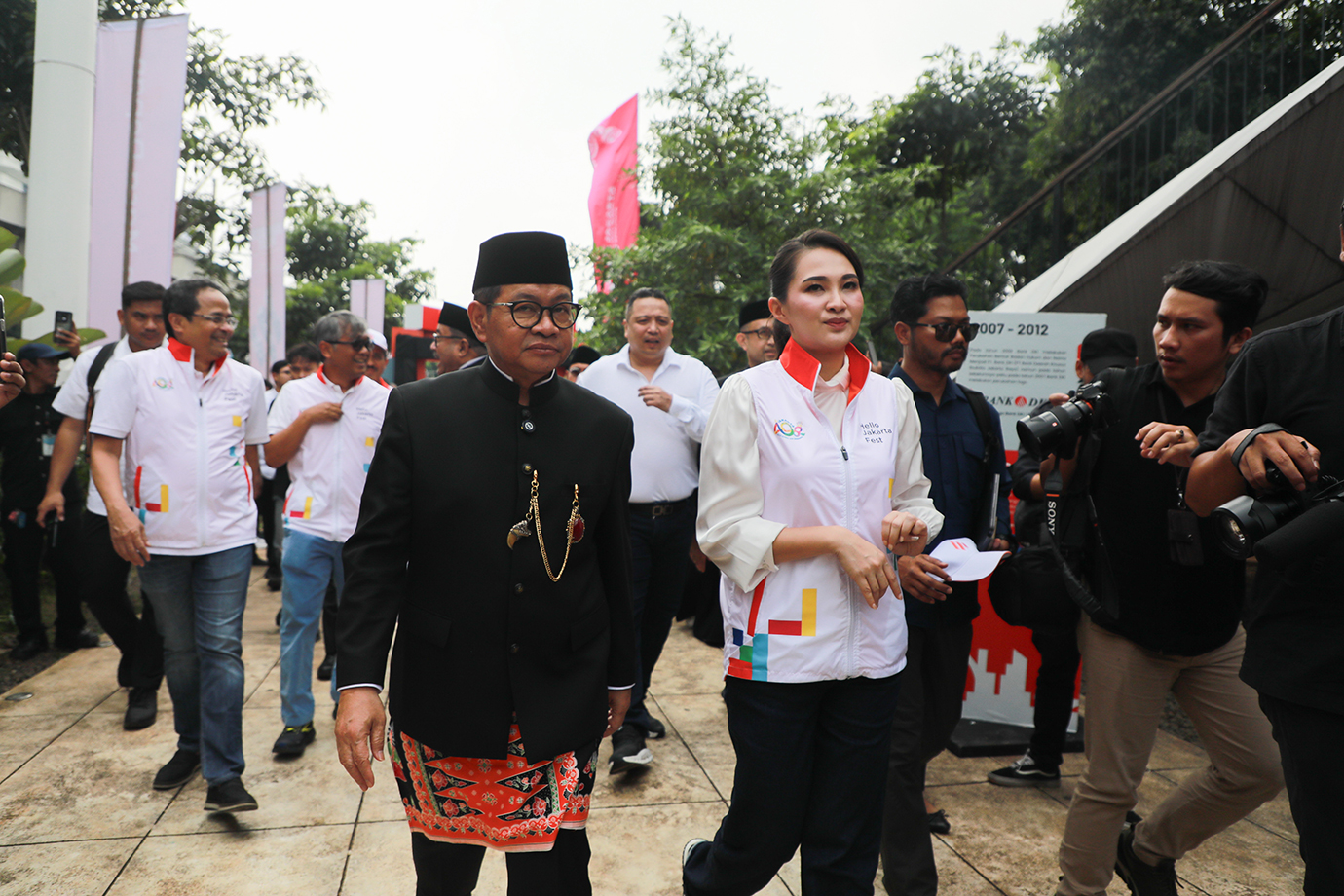 gub-wagub-bank-jakarta-01.jpg